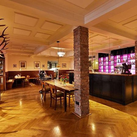 Hotel Zum Roten Baeren Freiburg Restaurant billede