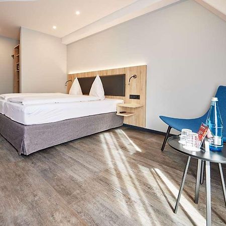 Hotel Zum Roten Baeren Freiburg Værelse billede