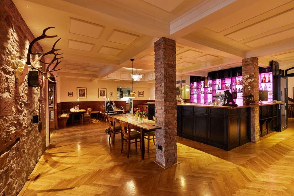 Hotel Zum Roten Baeren Freiburg Restaurant billede